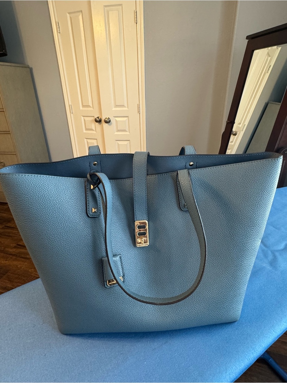 Michael Kors Karson Large Carryall  Pebbled Leather Tote Bag in Dusty Blue